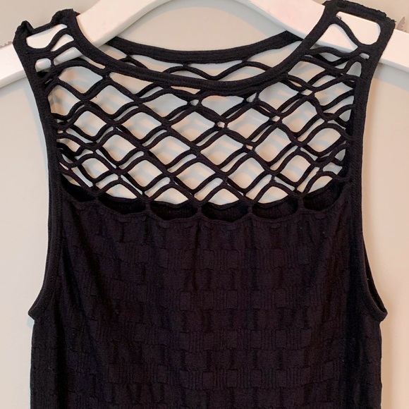 Black camisole spandex type top - Picture 2 of 9